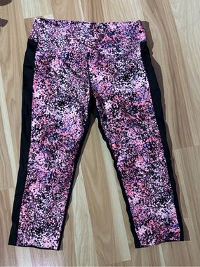 Calvin Klein Pink and Black Speckled Capri Leggings